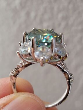 Brand New 5 Carat Moissanite Elegant Green Flower Silver and Gemstone Ring